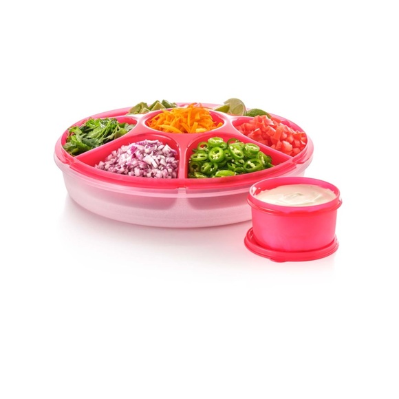 Tupperware Dining Tupperware Serving Center Set Poshmark